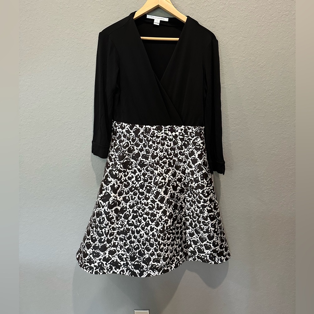 Diane Von Furstenberg wrap dress Sz 10